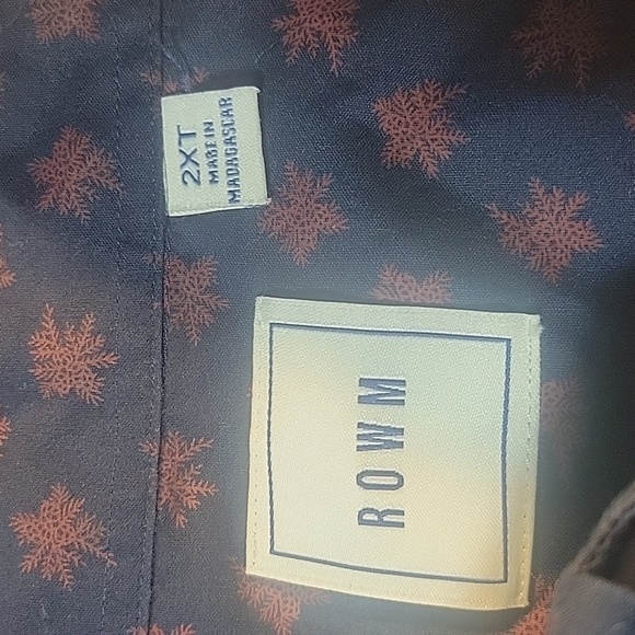 ROWM Blue and‎ Red Snowflakes Button Down Men's Shirt 2XT - Picture 9 of 9